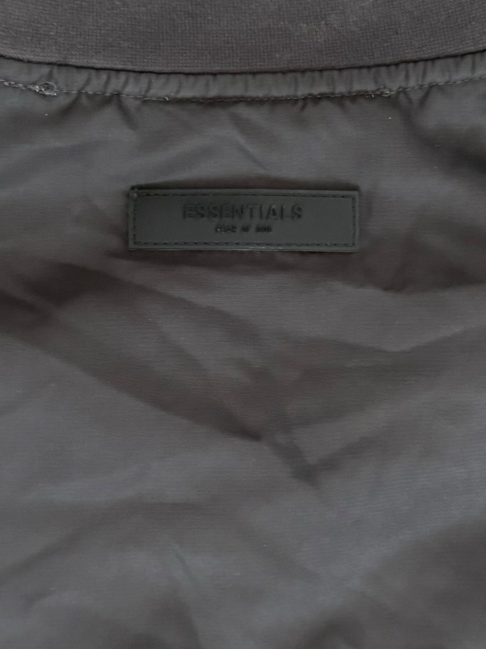FEAR OF GOD ESSENTIALS ESSENTIALS HALF ZIP SHORT SLEECE PULLOVER - IRON SZ LARGE - Picture 4 of 6